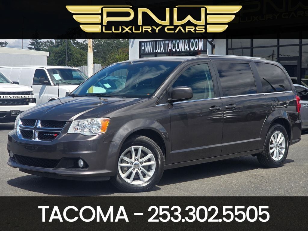 2019 Dodge Grand Caravan SXT in Granite Crystal Metallic Clearcoat — front three-quarter view
