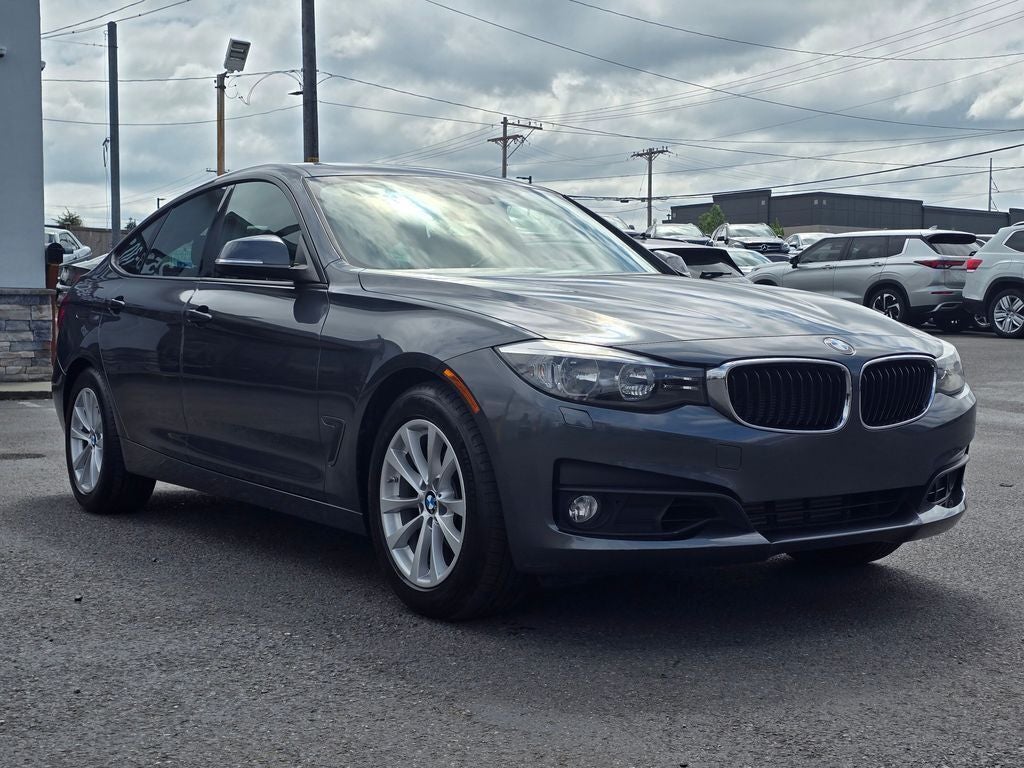 2014 BMW 3 Series — interior view